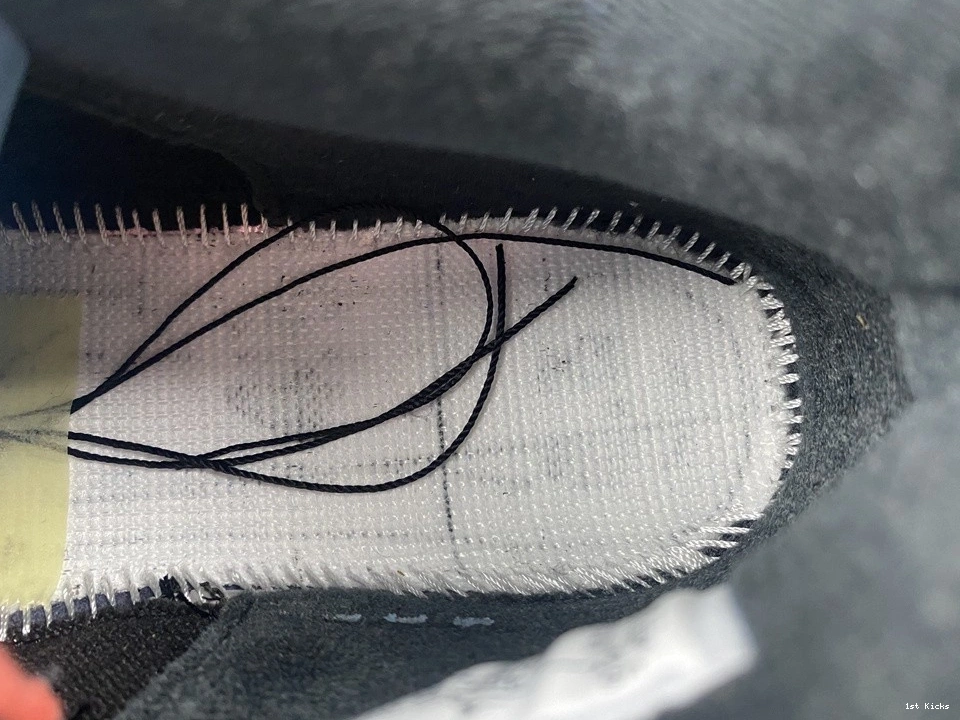 Thunder 4 Air CT8527-016 Red Jordan 0328